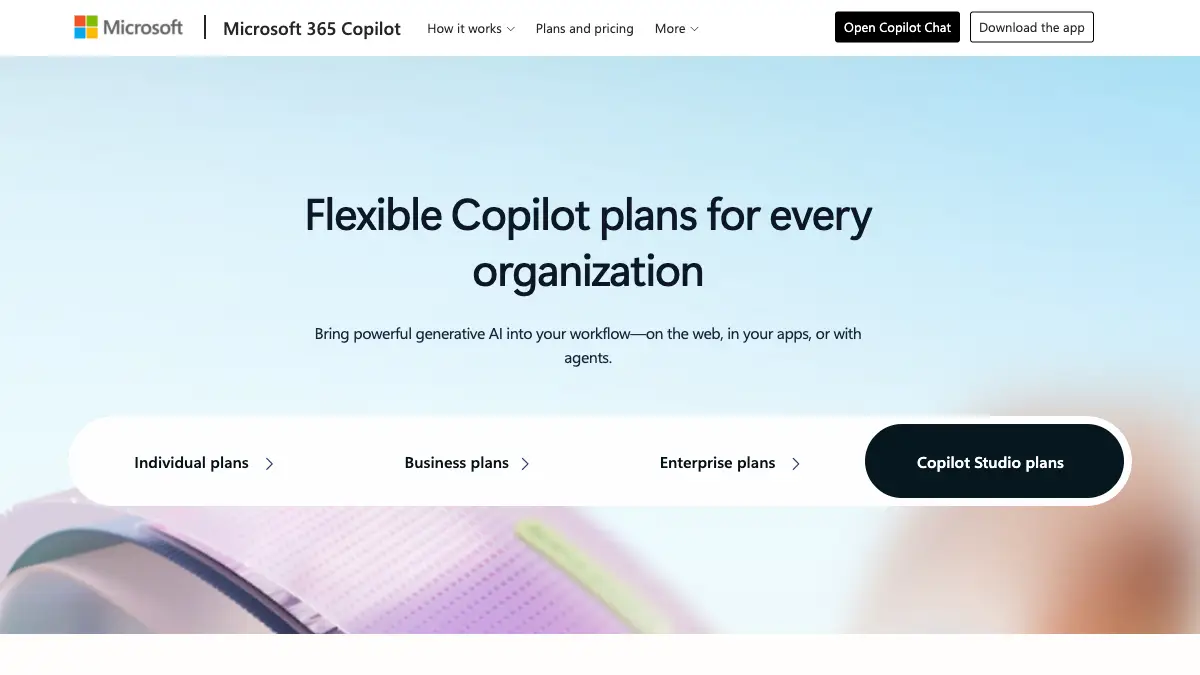 Copilot Studio（コパイロット スタジオ）とは──AIエージェントとワークフローを作るMicrosoftのローコード（コードをほぼ書かない）のツール。料金は25,000クレジットのパックが月$200（日本向け¥29,985）・従量課金（1クレジット$0.01）・前払いの3通り。使い方は「してほしいことを文章で書く」から【2026年10月版】の記事画像
