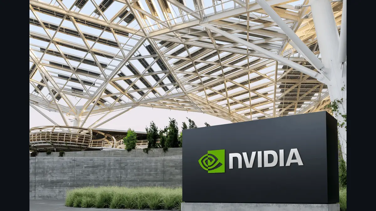 NVIDIA（エヌビディア）とは──GPUとAI向けデータセンター機器、ソフトのCUDAを作る米国の会社。2026年7月26日に終わった四半期は売上の92.5%がデータセンター部門、日本法人の名前は「エヌビディア合同会社」【2026年10月版】の記事画像
